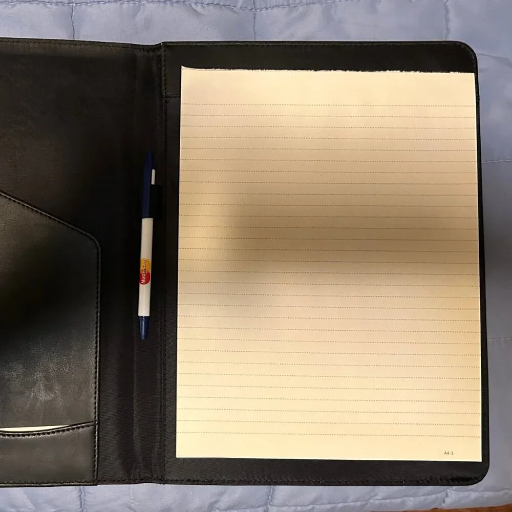Black Folio Notepad Portfolio Organizer with Pockets, MasterCard-branded, EUC